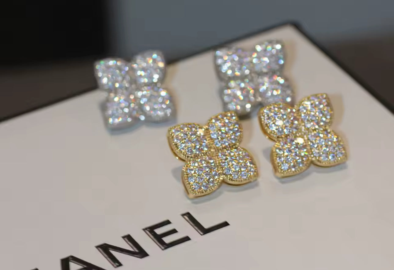 Veronica studs