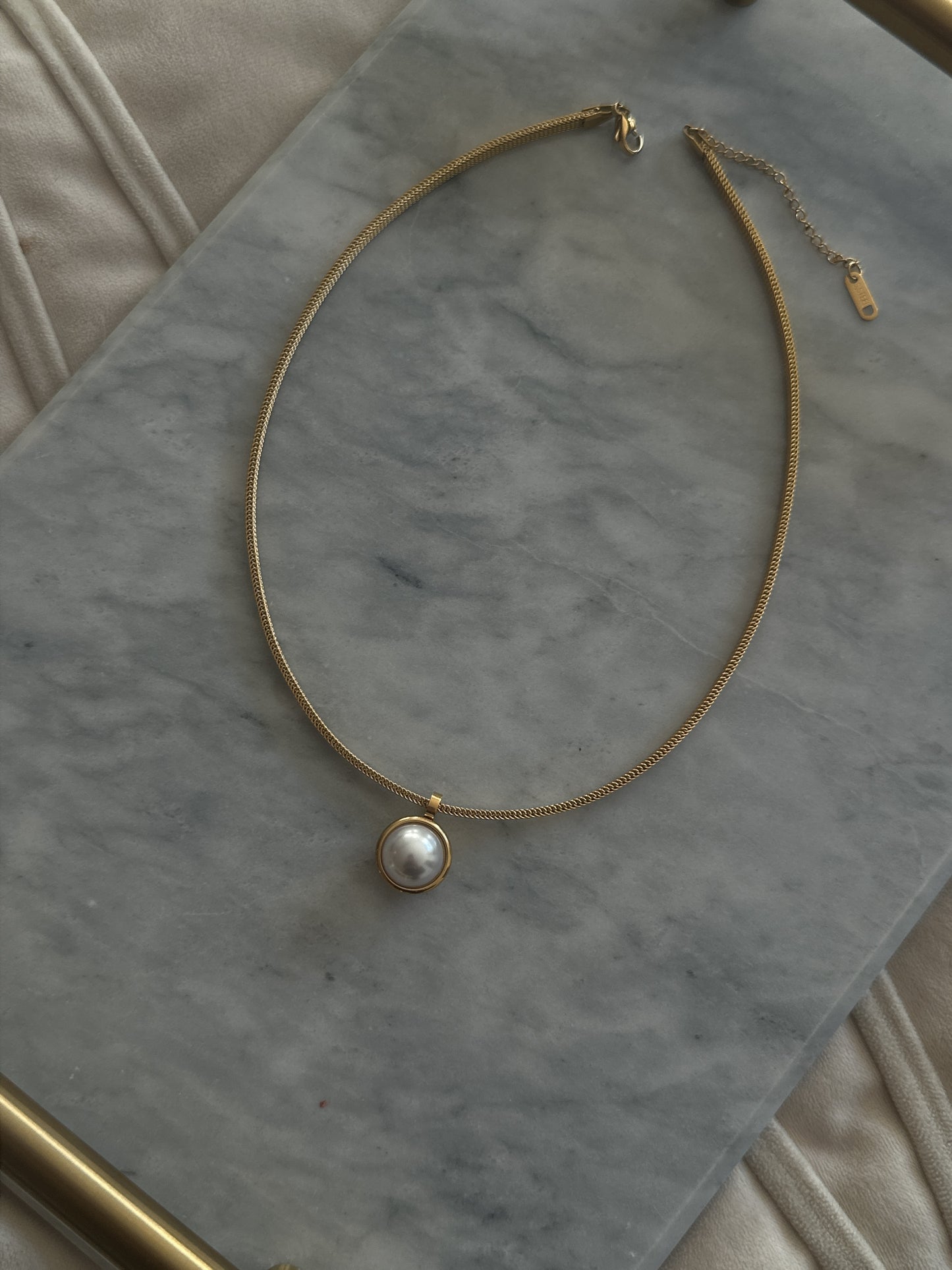 Simple Pearl Choker