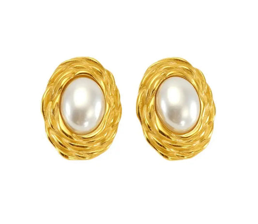 Oval Pearl Earrings